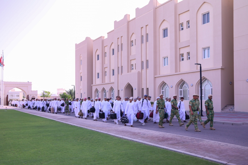  شؤون البلاط السلطاني يستقبل دفعة جديدة من الجنود المستجدين