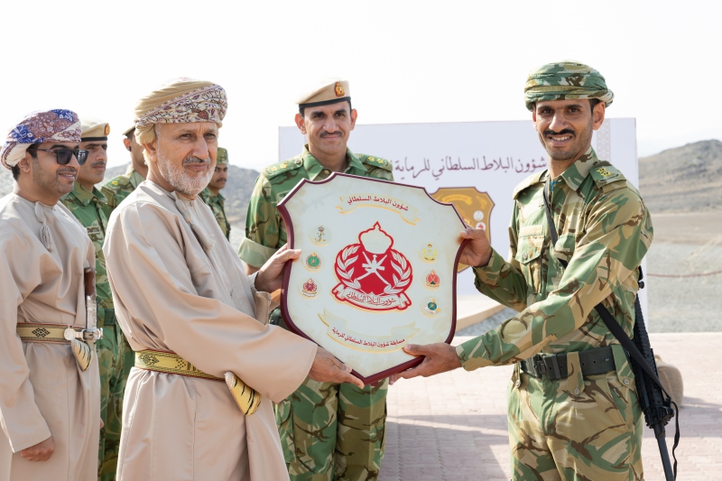 وحدة أمن شؤون البلاط السلطاني تحصد درع مسابقة شؤون البلاط السلطانـــــــي للرماية لعام 2025م